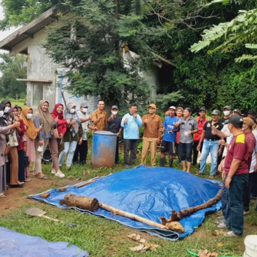 PROGRAM PELATIHAN TEKNIK PEMBUATAN DAN PENGOLAHAN PUPUK ORGANIK OLEH PEMERINTAH DESA SUNGAITELUK – Copy