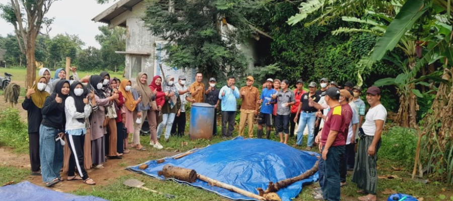 PROGRAM PELATIHAN TEKNIK PEMBUATAN DAN PENGOLAHAN PUPUK ORGANIK OLEH PEMERINTAH DESA SUNGAITELUK – Copy